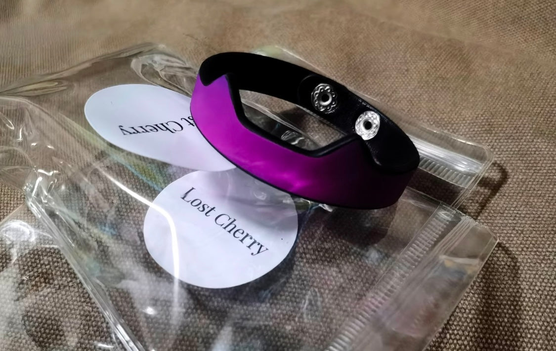 Kitten wrist band